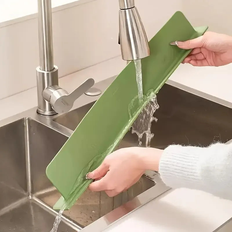 Silicone Sink Splash Guard With Suction – Flexible Water Splash Stopper