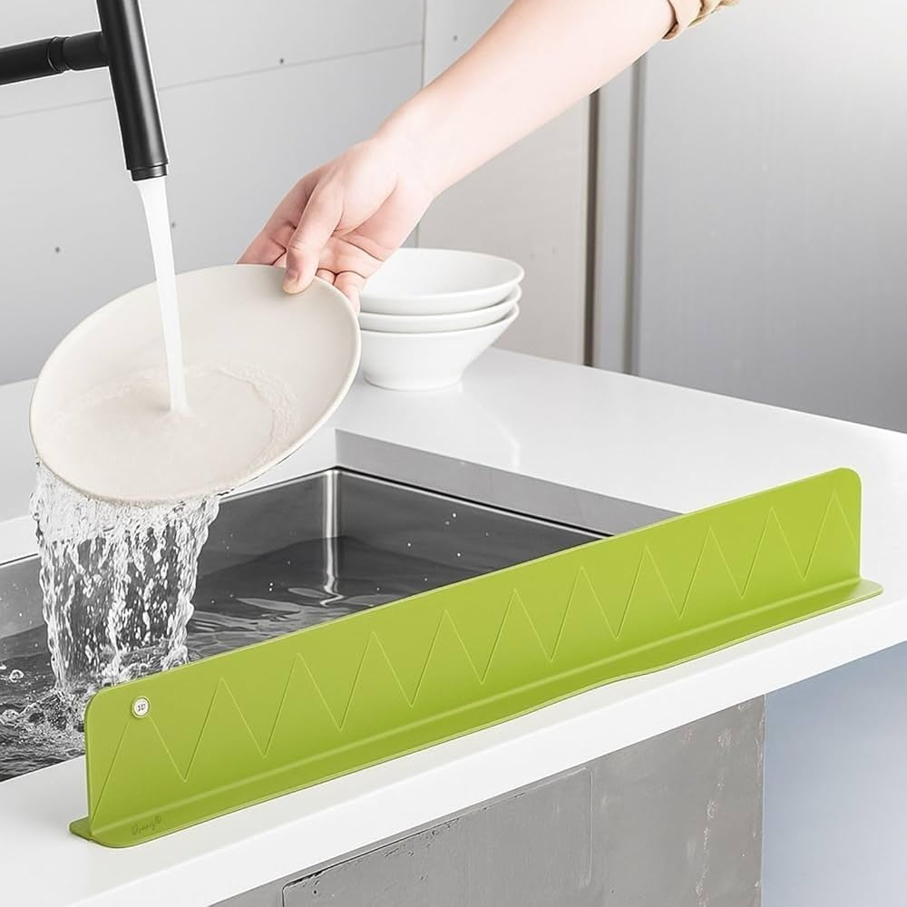 Silicone Sink Splash Guard With Suction – Flexible Water Splash Stopper