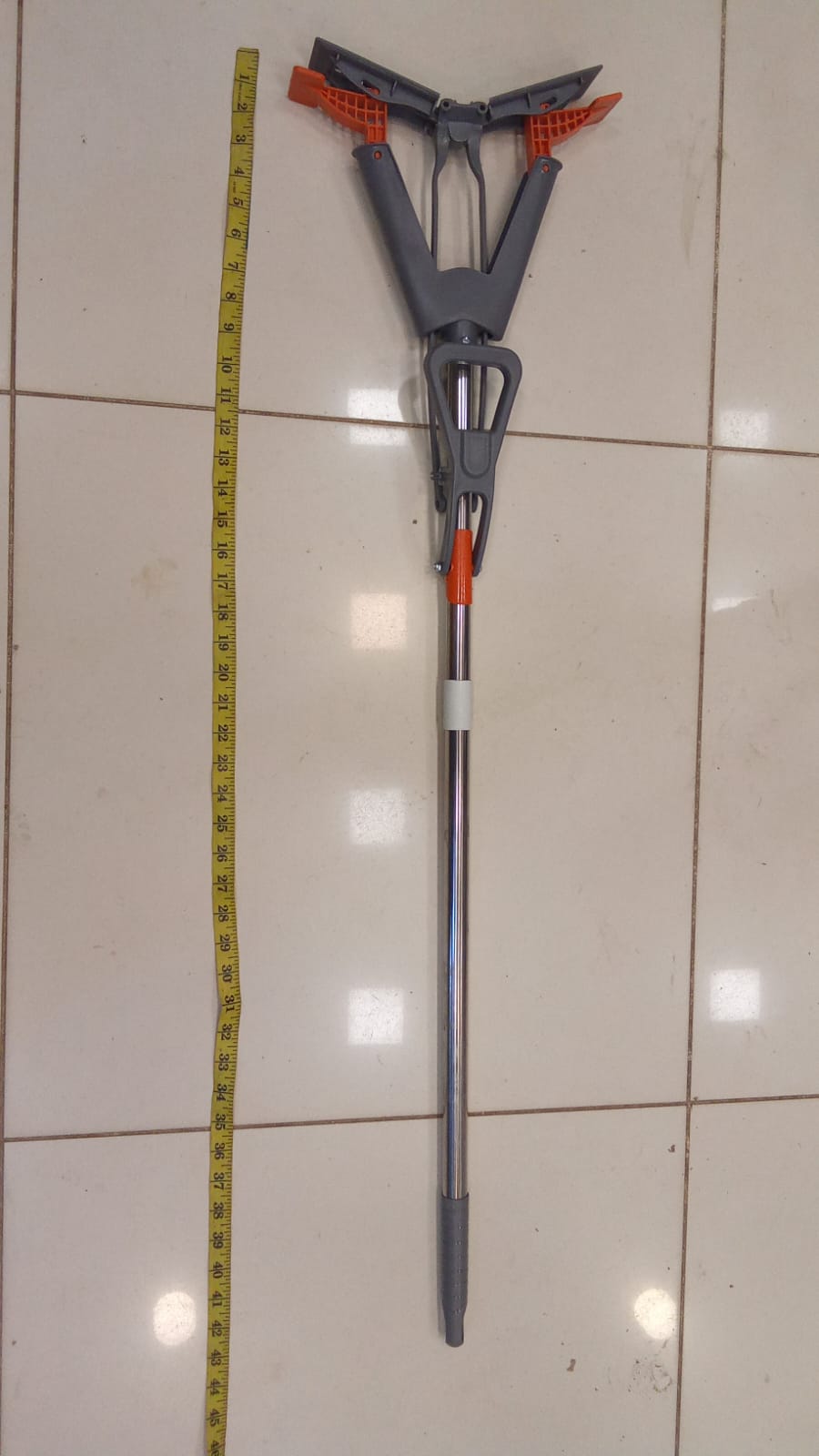 Self-Squeeze Sponge Mop – Hands-Free Floor Cleaning with Highly Absorbent Sponge